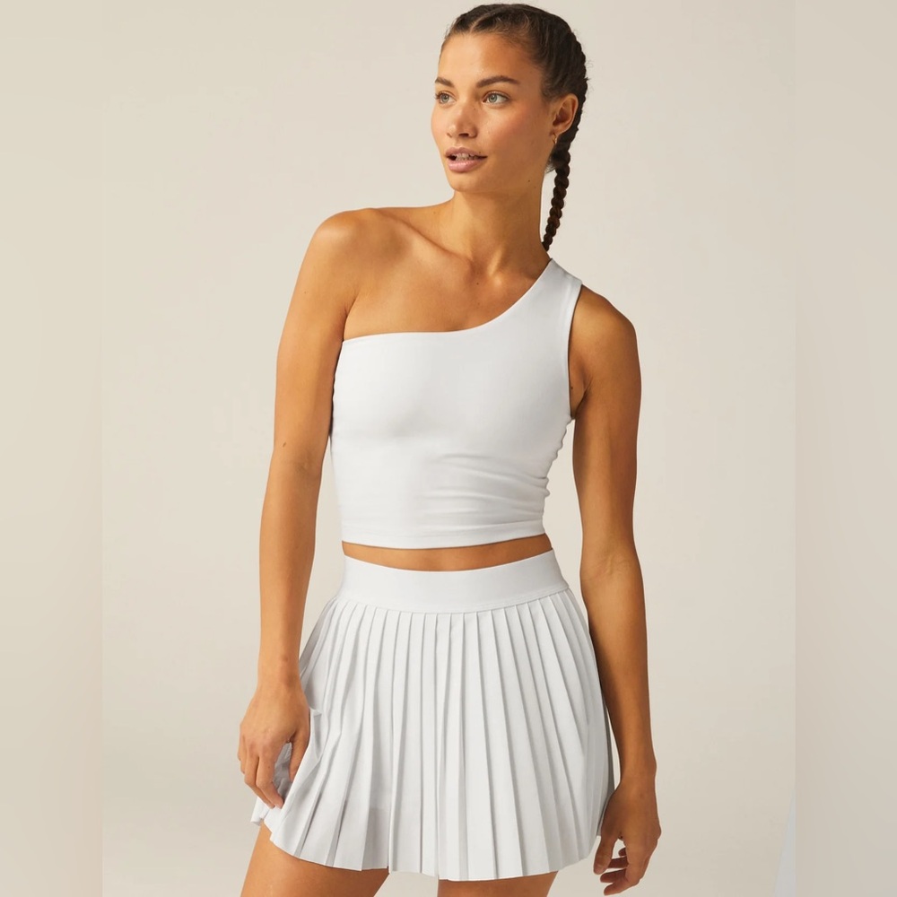 Beyond Yoga Spacedye The Bold Shoulder Cropped Tank in Cloud White